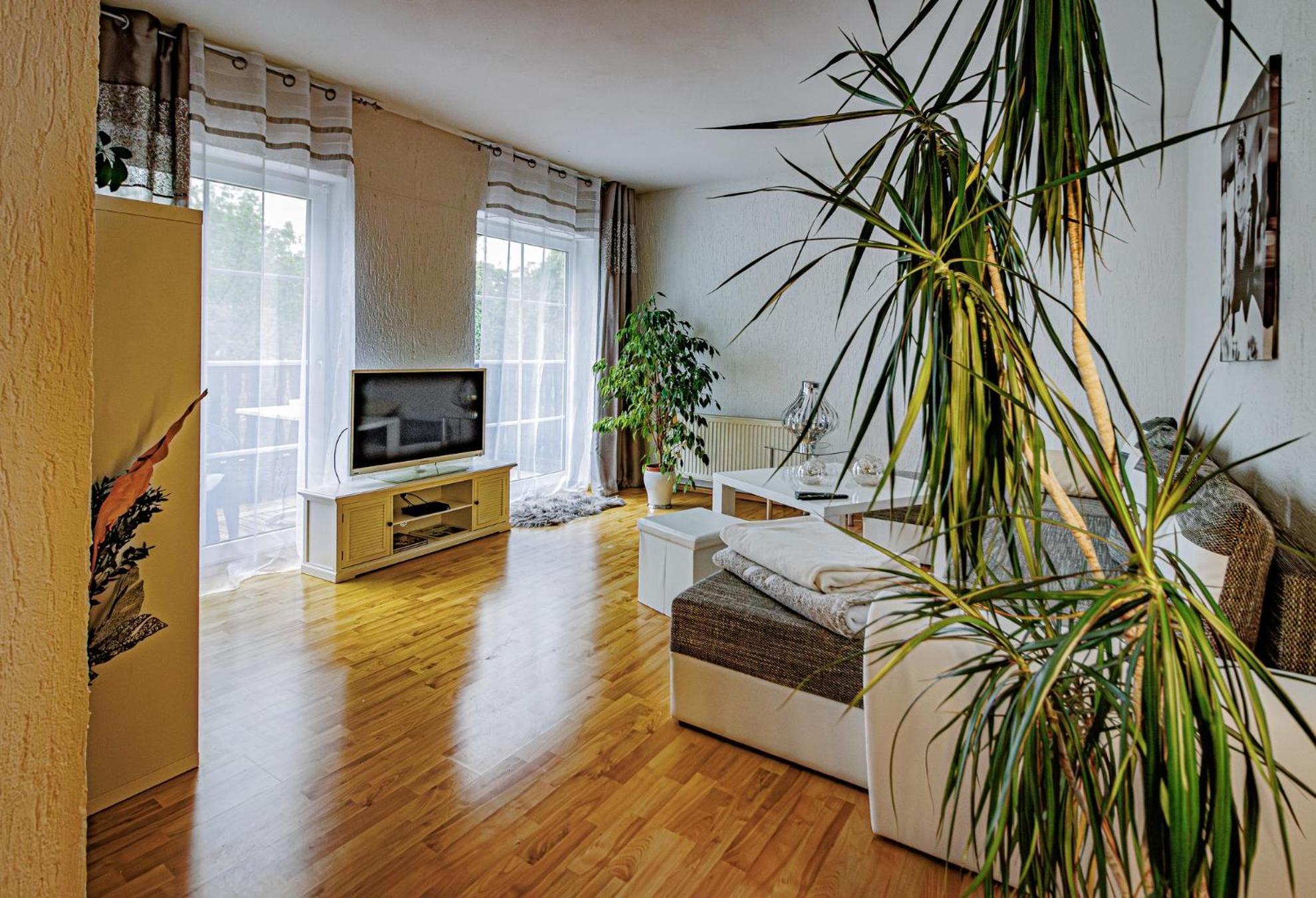 Wohnen Ueber Einem Mediterranen Restaurant,Apartment 2 Oder 3 ライプツィヒ エクステリア 写真