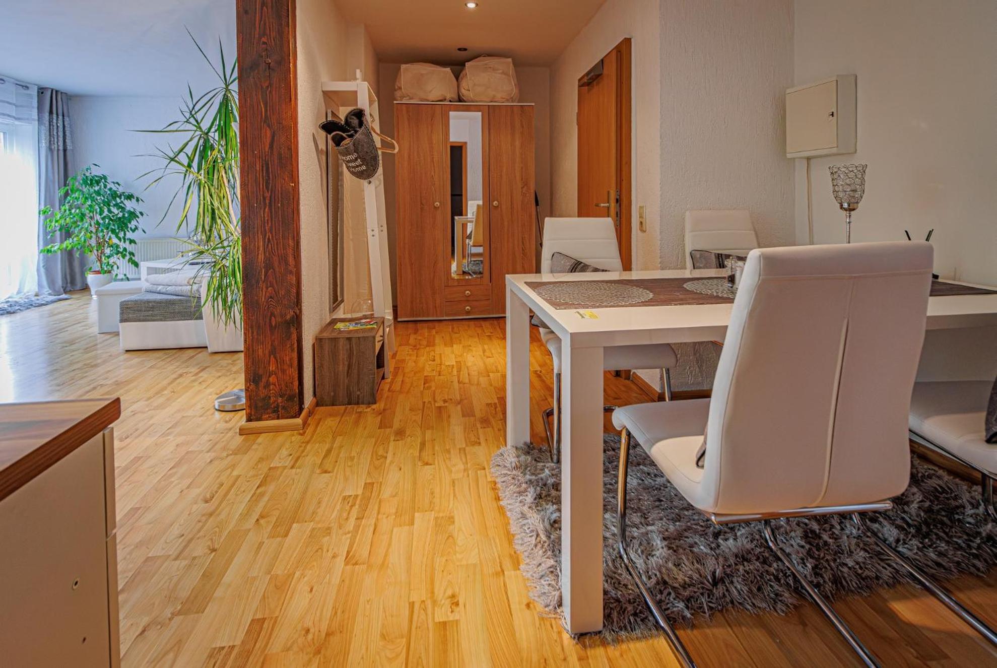 Wohnen Ueber Einem Mediterranen Restaurant,Apartment 2 Oder 3 ライプツィヒ エクステリア 写真