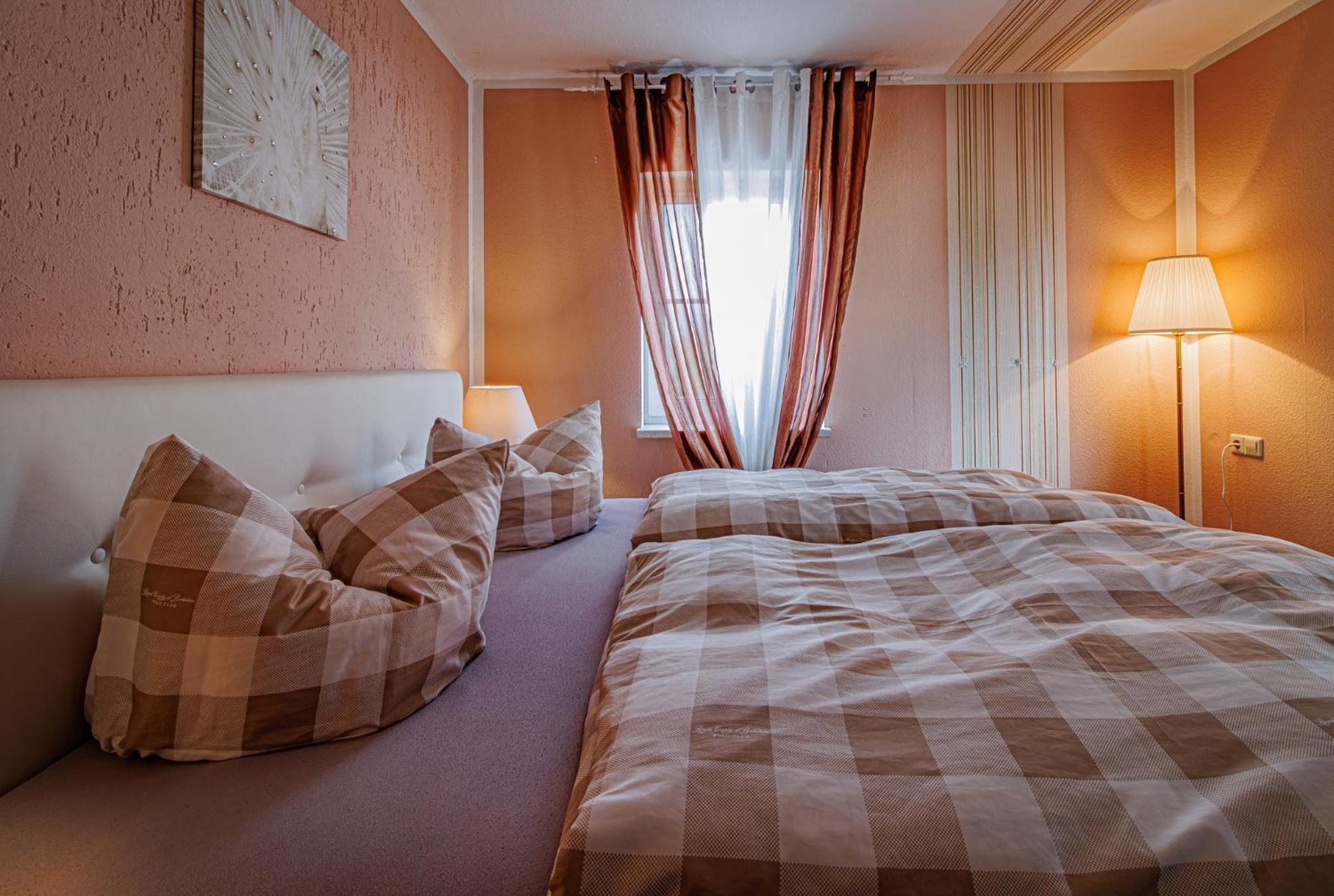 Wohnen Ueber Einem Mediterranen Restaurant,Apartment 2 Oder 3 ライプツィヒ エクステリア 写真