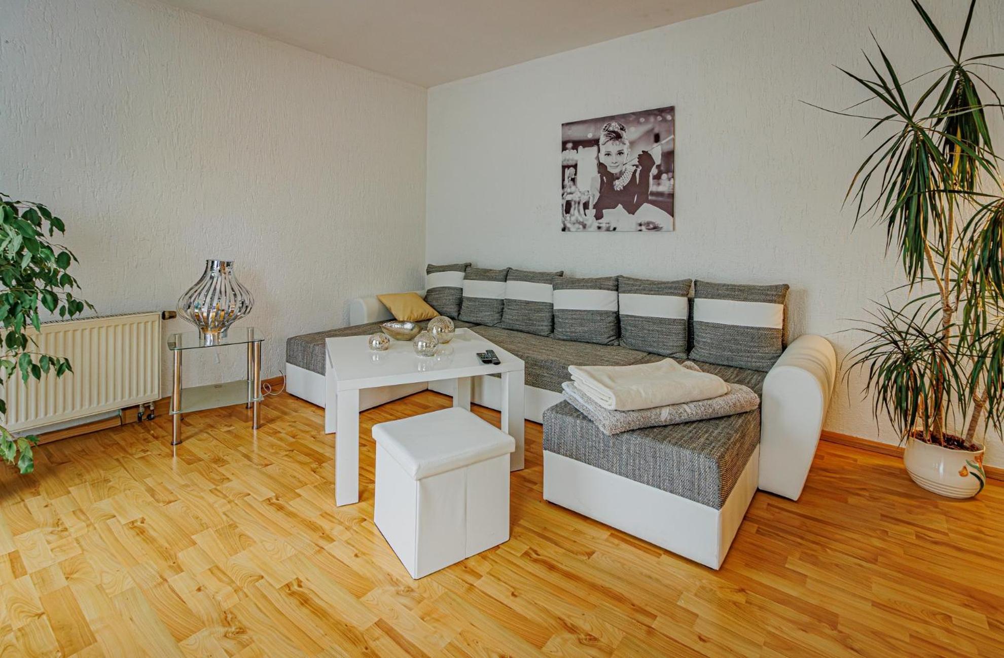 Wohnen Ueber Einem Mediterranen Restaurant,Apartment 2 Oder 3 ライプツィヒ エクステリア 写真
